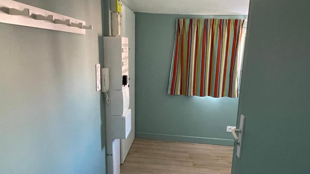 Au Coeur Du Vieux Toulon Au Calme Appartement Renove Climatise Confortable Etage Eleve Avec Ascenseur Proche Parking Et Toutes Commodites Екстериор снимка