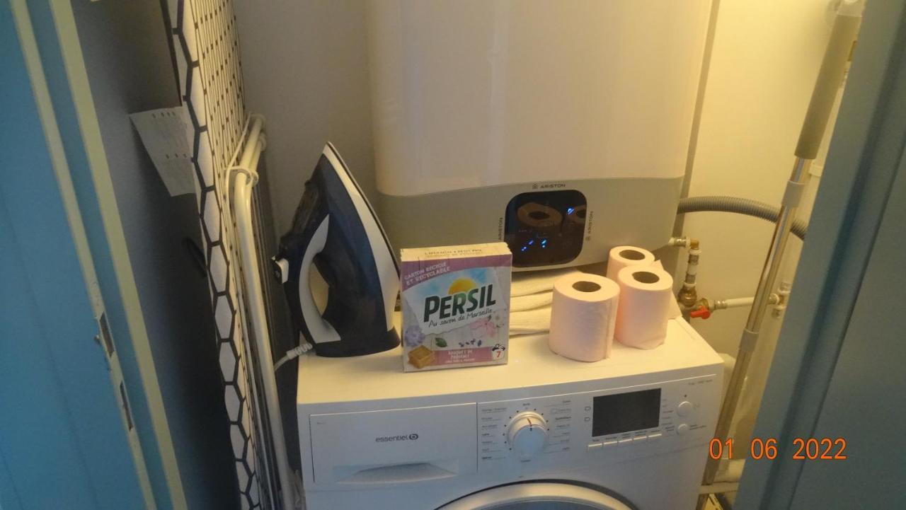 Au Coeur Du Vieux Toulon Au Calme Appartement Renove Climatise Confortable Etage Eleve Avec Ascenseur Proche Parking Et Toutes Commodites Екстериор снимка