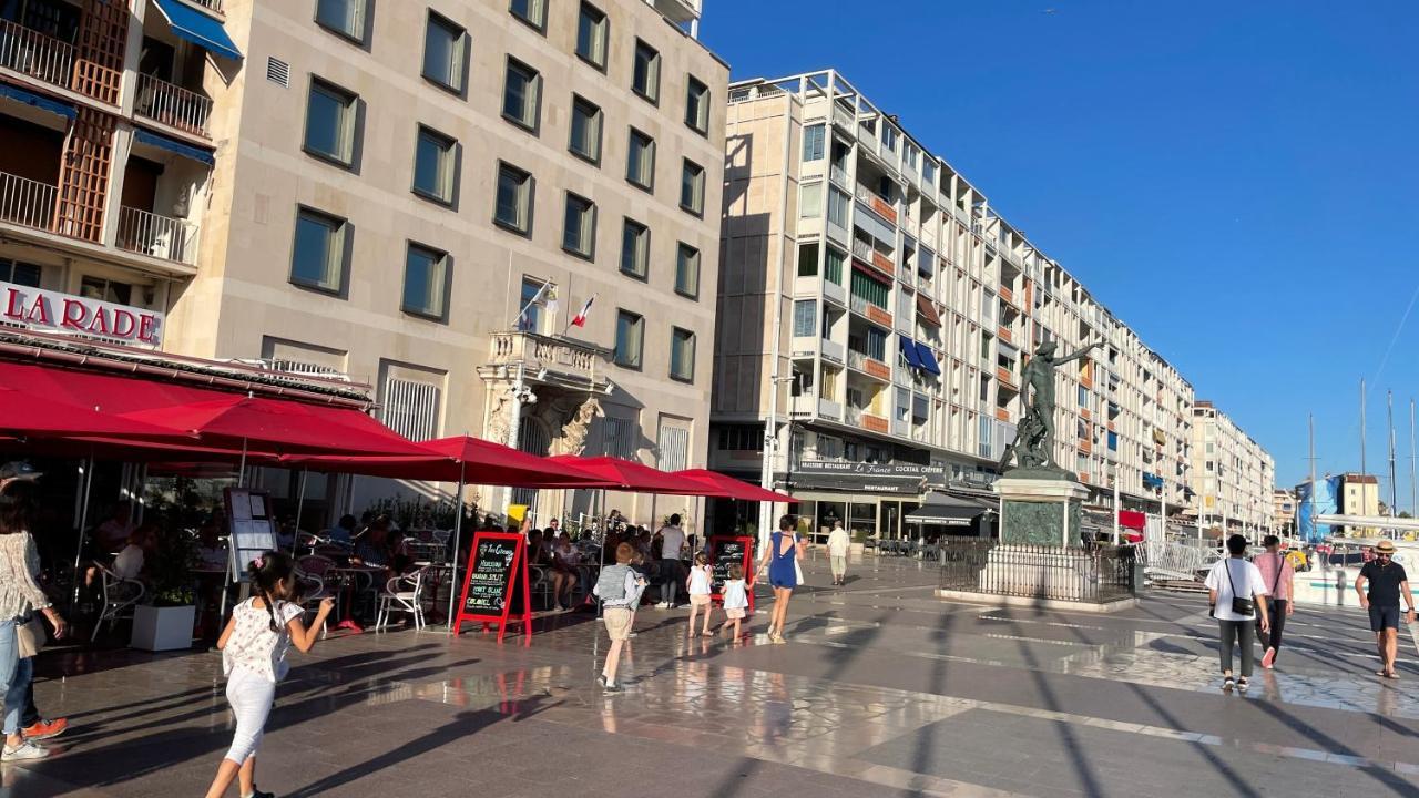 Au Coeur Du Vieux Toulon Au Calme Appartement Renove Climatise Confortable Etage Eleve Avec Ascenseur Proche Parking Et Toutes Commodites Екстериор снимка